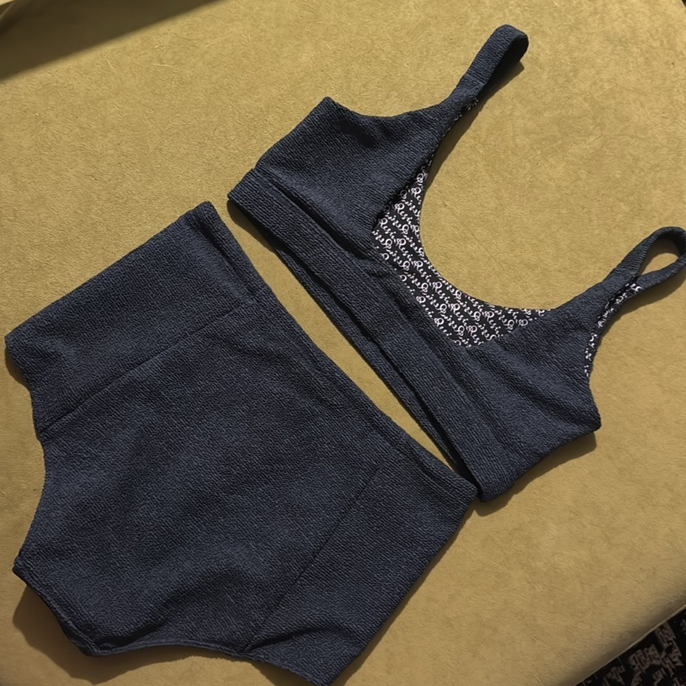 Resin Obsidian Free People Cream Crop Surf Bikini Top(L) Bottom(M) in Navy 52 - Picture 9 of 9